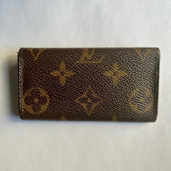 Louis VUITTON MONOGRAM KEY CASE/HOLDER - Picture 2 of 8